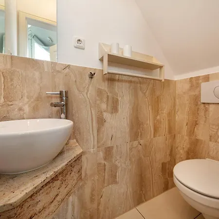 Godeke Michels 23-jonggoentje Seestr5b Apartment Kirr